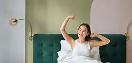 Cobalah untuk membiasakan bagun pagi karena akan membantu meningkatkan kecerdasan. (Foto: Freepik/benzoix)