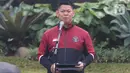 Kontingen Indonesia untuk SEA Games ke-32 Kamboja resmi dikukuhkan oleh Ketua Komite Olimpiade Indonesia (KOI), Raja Sapta Oktohari, dan Menpora Dito Ariotedjo. (Liputan6.com/Herman Zakharia)