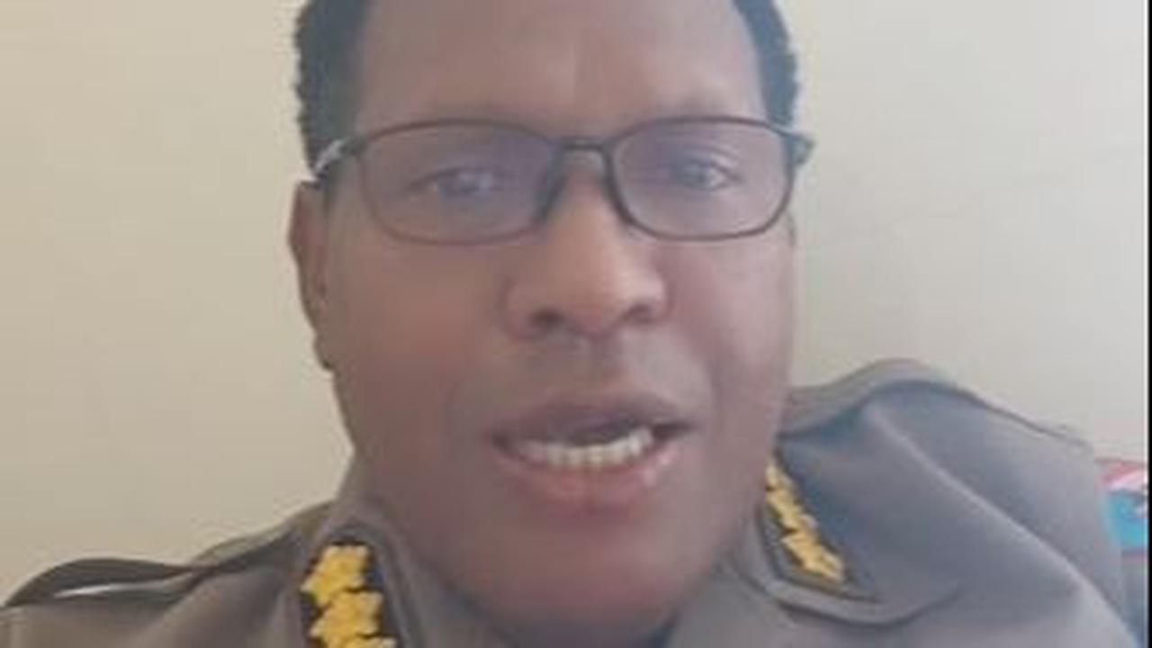 <b>Dikerjai Tamtama TNI</b>