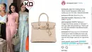 Untuk kalangan wanita biasa saja, pasti memiliki tas lebih dari tiga. Apalagi KD sebagai penyanyi terkenal. Untuk koleksinya yang bermerek Hermes yang satu ini harganya hampir setengah milyar rupiah, tepatnya Rp 484.000.000. (Instagram/krisdayanti_style)