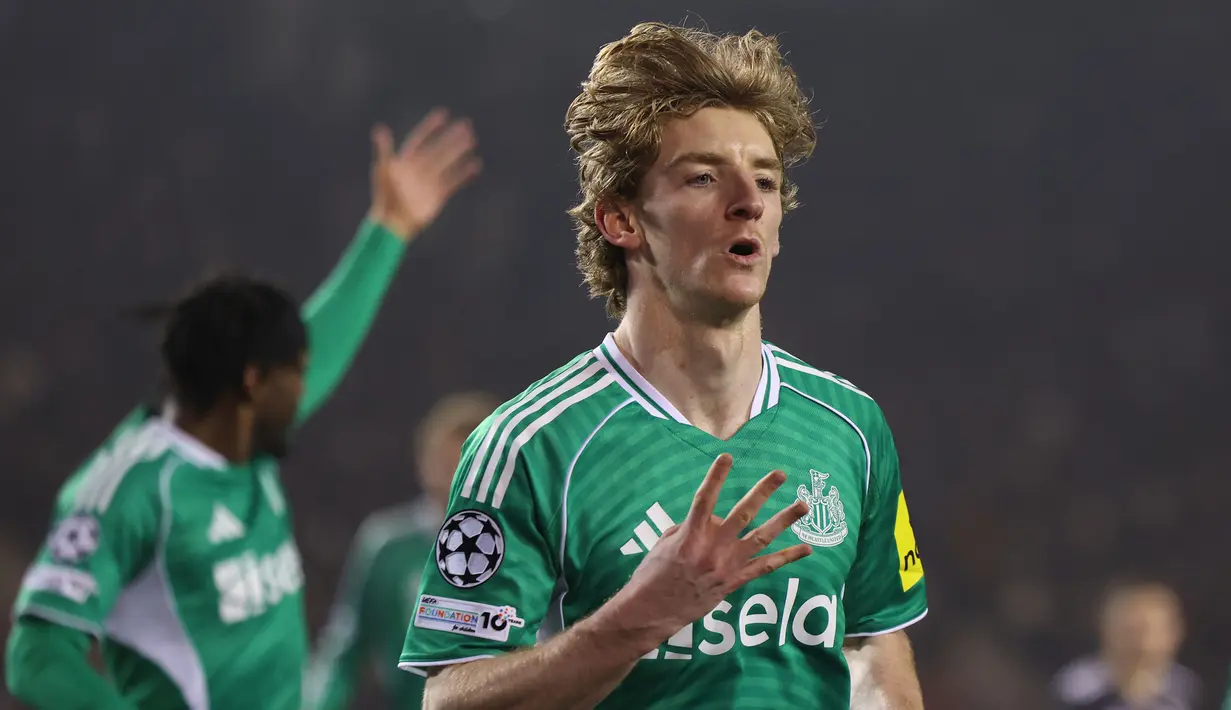 Anthony Gordon menjadi pemain yang tampil gemilang pada laga ini dengan mengemas empat gol atau quattrick. (AP Photo/Stringer)