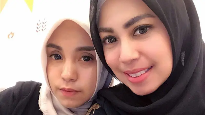 Istri Sunan Kalijaga, Heidy bersama putrinya, Salmafina Khairunnisa