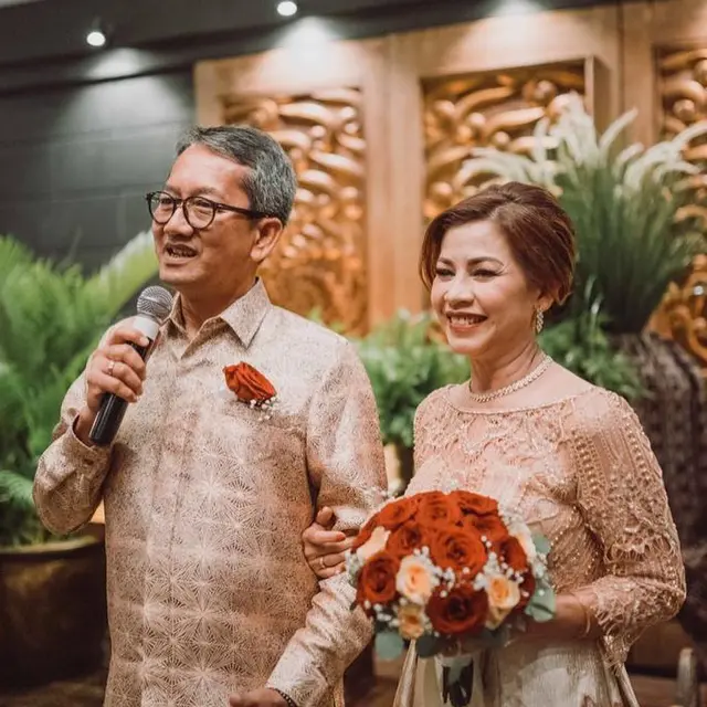 Pernikahan ibu Vanesha Prescilla dan Sissy Priscillia (Instagram/ @idahannas - https://www.instagram.com/p/BvgzwJiDABx/)