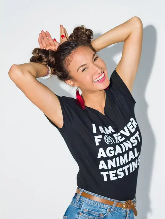 Dibalik itu semua siapa sangka kalau Nadine juga menuai kritik dan komentar pedas dari warga net. Untuk menghadapinya, ternyata Nadine memiliki cara tersendiri untuk menghadapi hatersnya tersebut. (Instagram/nadinelist)