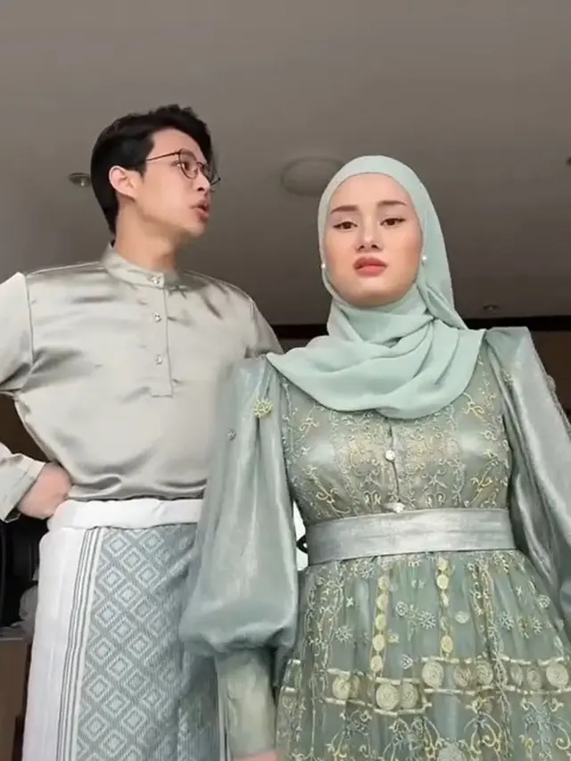 Model Gamis Brokat Warna Pastel Dinda Hauw