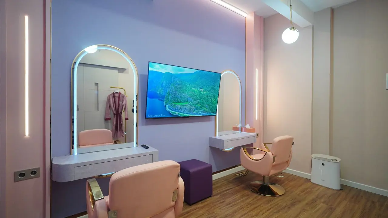 B Salon