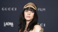 Billie Eilish menghadiri LACMA Art+Film Gala, 5 November 2022. (Foto: AP Photo/Allison Dinner)