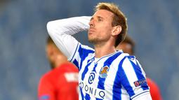 Nacho Monreal. Bek asal Spanyol ini didatangkan Arsenal dari Malaga pada awal 2012/2013. Setelah 8 musim memperkuat The Gunners dan tampil dalam 251 laga dengan torehan 10 gol dan 20 assist, awal 2019/2020 hingga kini ia kembali ke Liga Spanyol bersama Real Sociedad. (AFP/Ander Gillenea)