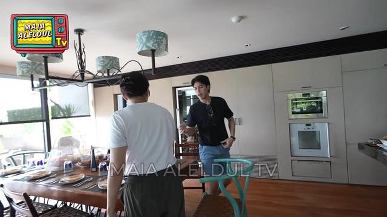 6 Potret Ruang Makan Villa Maia Estianty di Bali, Vibes Modern Tropis tapi Homey