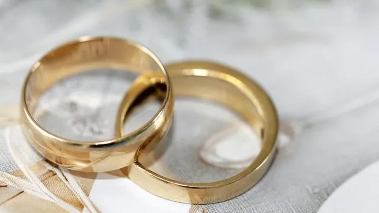 Iptu Benny menjelaskan berdasarkan Undang-Undang Perkawinan, dijelaskan bahwa perkawinan itu sah apabila dilakukan menurut masing-masing agama dan kepercayaan calon pengantin.