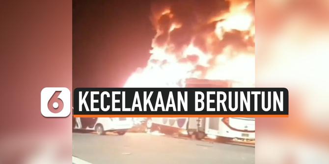 VIDEO: Kecelakaan Beruntun di GT Kalikangkung, Dua Bus Terbakar