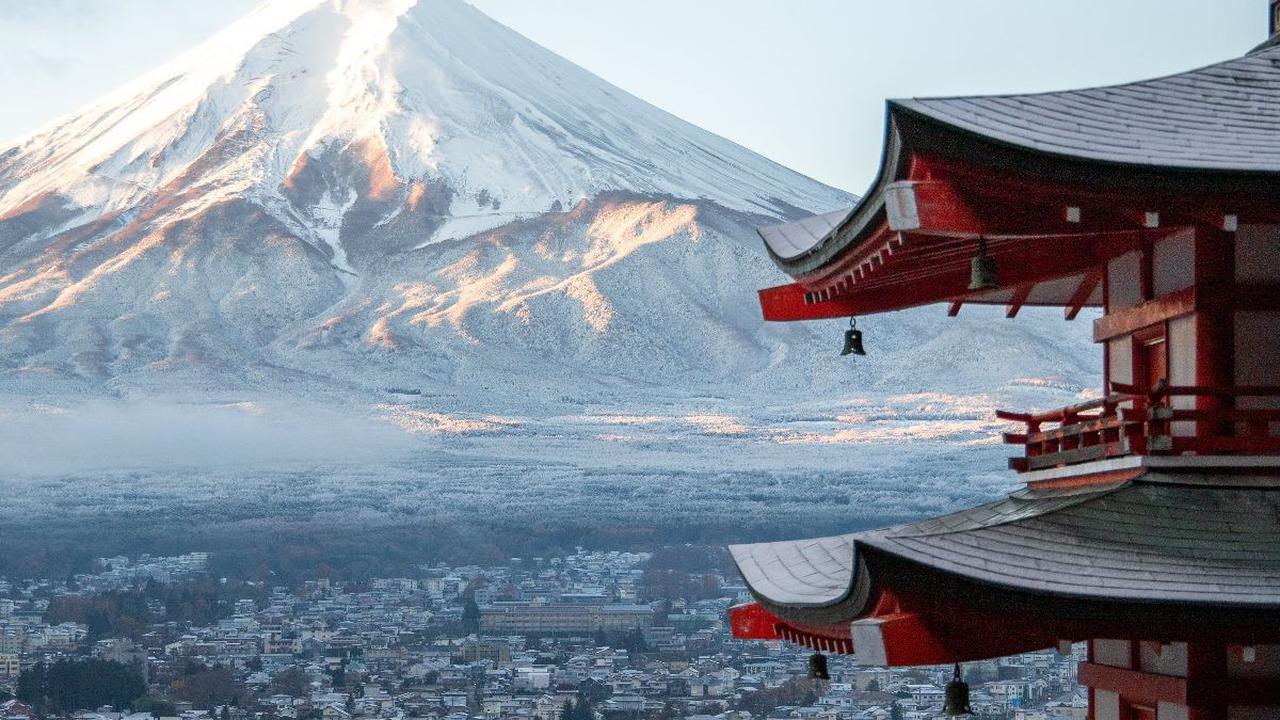 1. Jepang: Mengatasi Penurunan Populasi di Ama