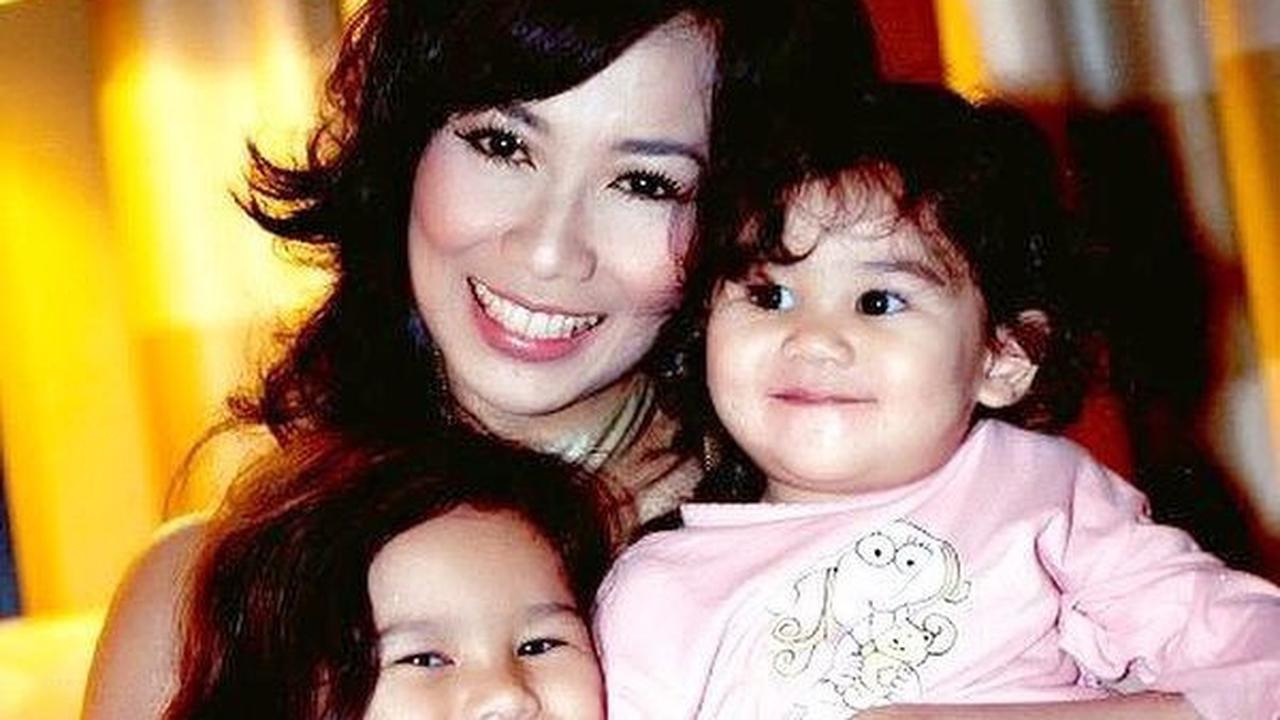 Reza Artamevia Kenang Foto Lama Bareng Anak Saat Masih Kecil, Zahwa 5 Tahun - Aaliyah Massaid Masih Balita