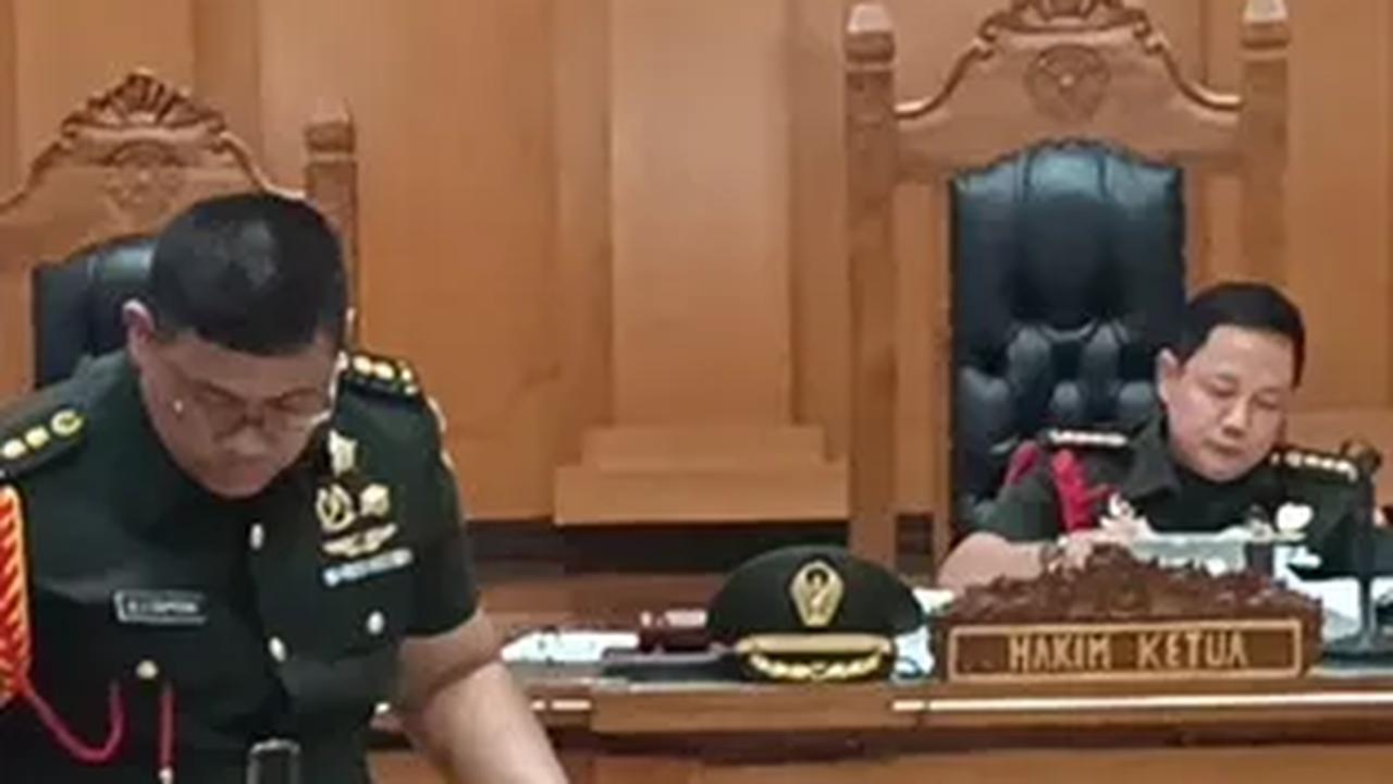 Suara Hakim Militer Meninggi di Sidang Imam Masykur, Nasihati Polisi soal Toko Obat Ilegal Lahan Pungli