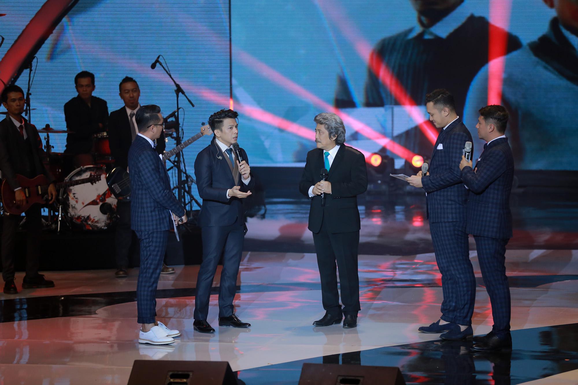 Ariel dan kawan-kawan mengaku tidak tahu tentang kehadiran Sam Bimbo. Bahkan beberapa hari lalu dihubungi, Sam Bimbo tidak bisa hadir lantaran ada manggung di luar kota. (Adrian Putra/Bintang.com)