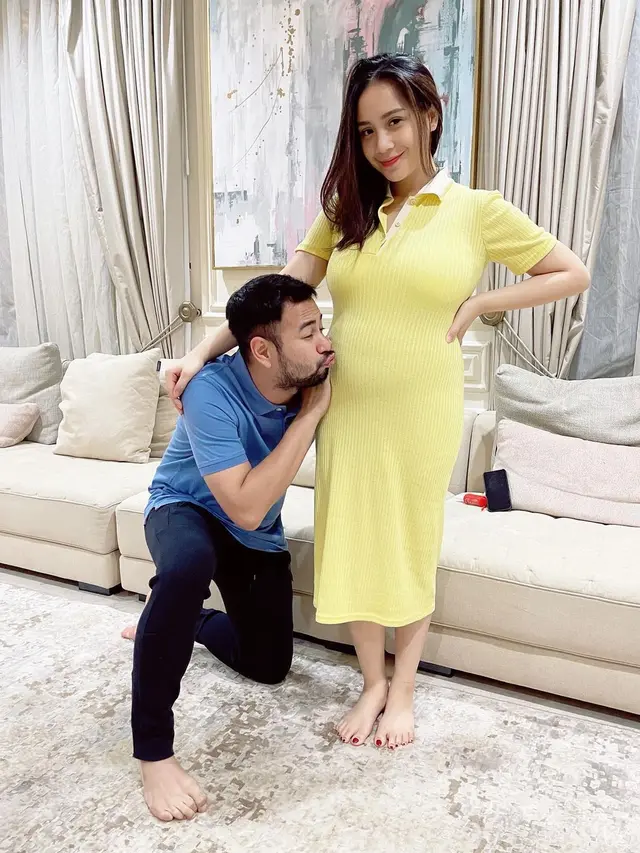6 Potret Raffi Ahmad Jadi Suami Siaga Jelang Kelahiran Anak Kedua Nagita Slavina