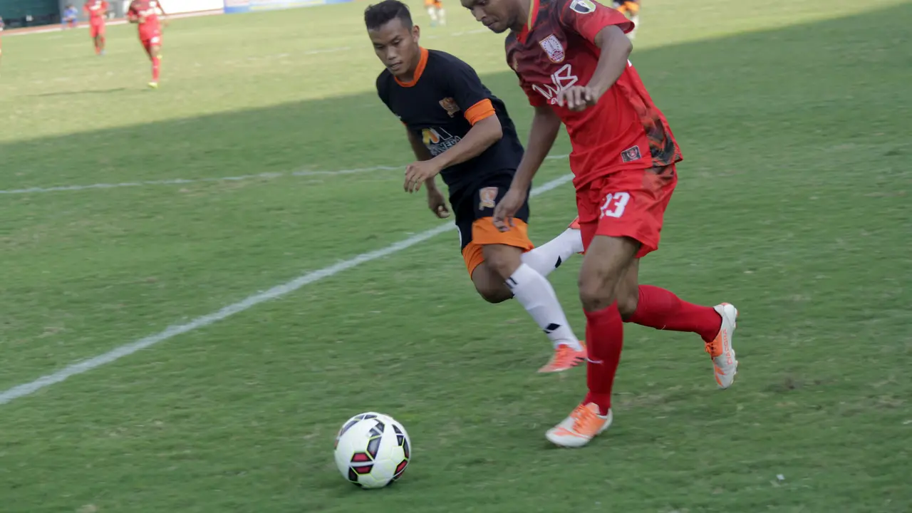 Persis Solo