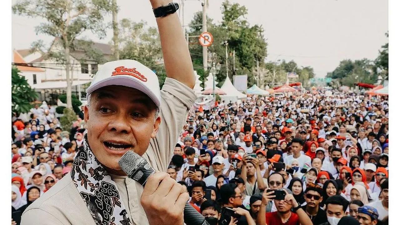 Adian menjelaskan, saat mendatangi rumah ke rumah, relawan memiliki kesempatan emas untuk mengkampanyekan sosok dan gagasan Ganjar langsung di depan para pemilih.<br>