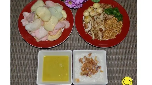 6 Cara Penyajian Bubur Ayam Ini Nyeleneh Banget, Kocak