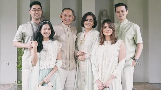 Keluarga maudy ayunda lebaran