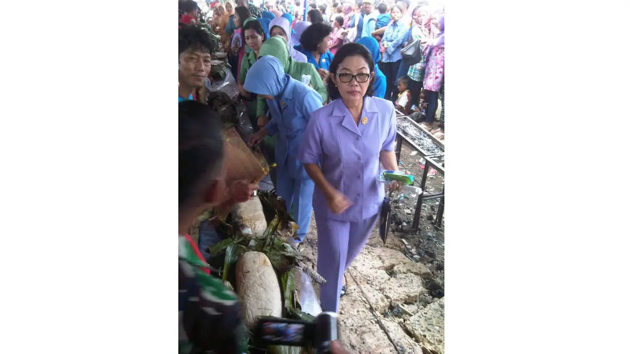 Otak-otak 20 meter di Banten 0415