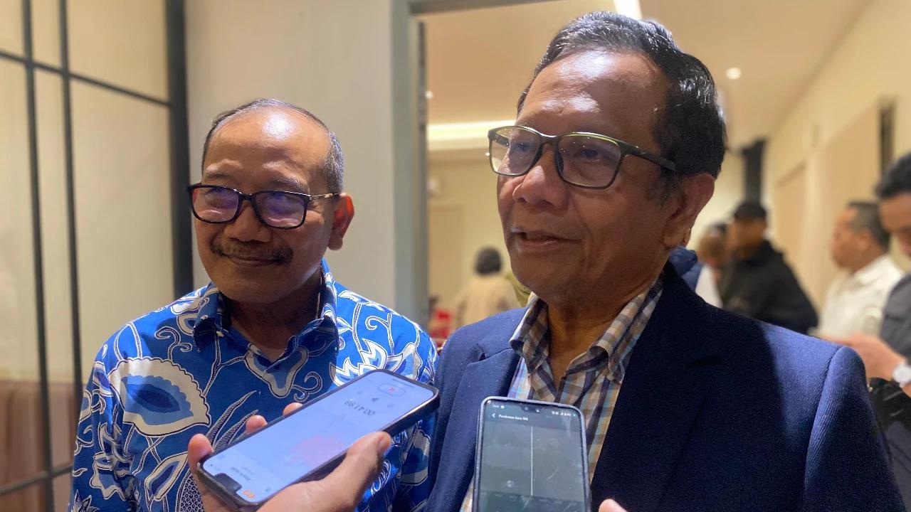 VIDEO: Sangar Prof Mahfud "Kalau MK Rusak Saya Dobrak Dari Dalam!"