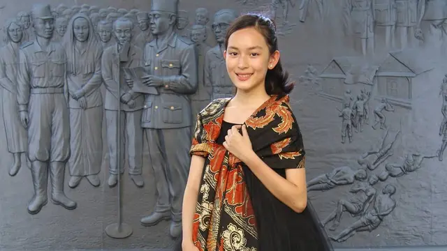 Segera Rilis Lagu Baru, Ini Pesona Shanna Shannon Pakai Baju Batik