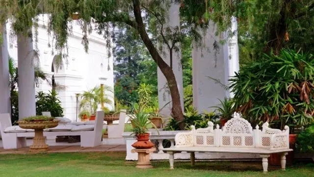 Potret Megahnya Rumah Saif Ali Khan