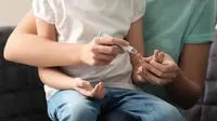 Kenali tanda dan penyebab diabetes pada anak. (Sumber: Freepik/pixel-shot.com).
