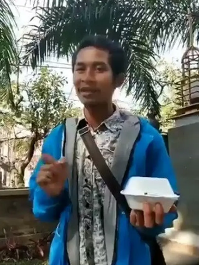 pedagang kue viral