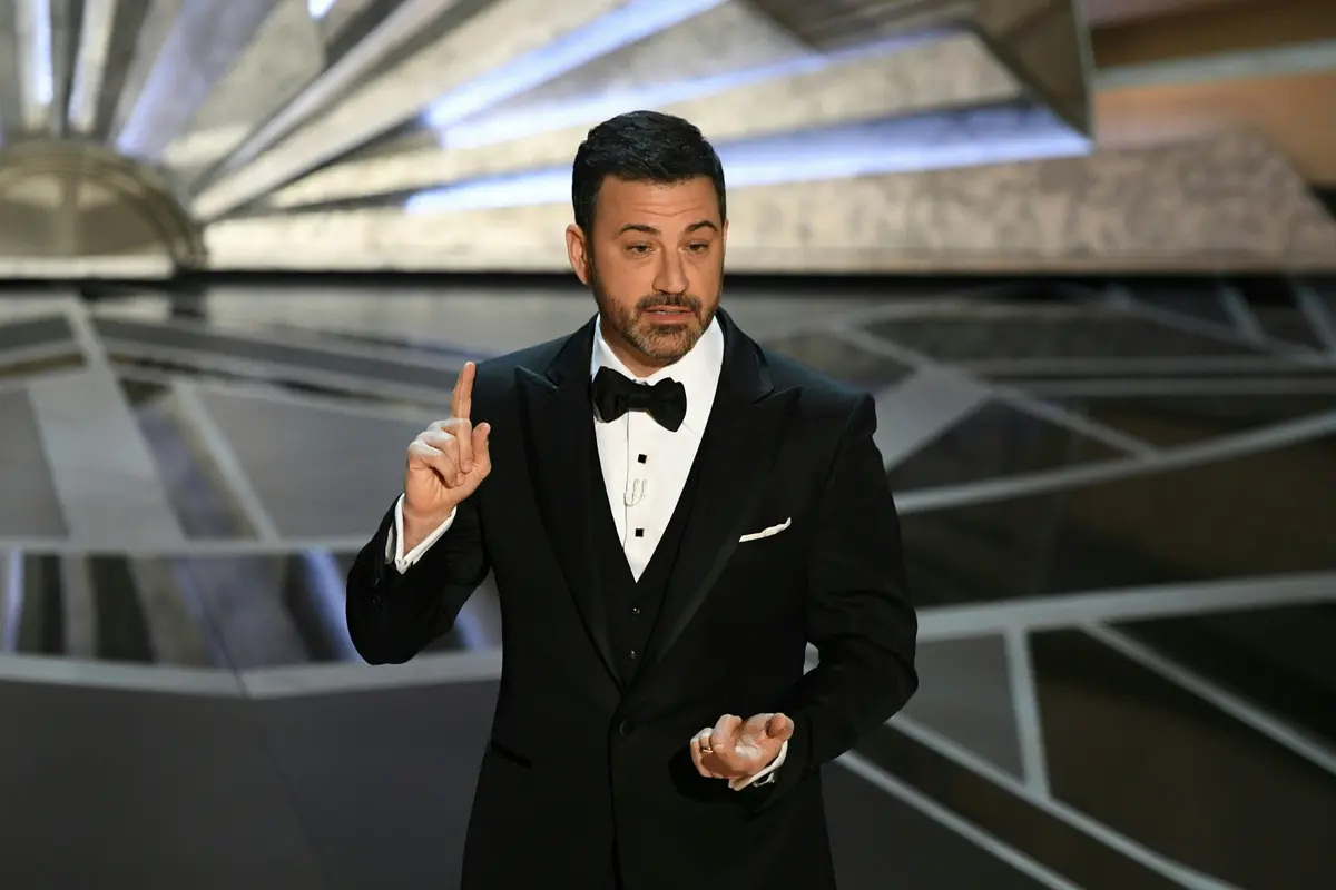 Komedian Jimmy Kimmel membuka acara Academy Awards ke-90 di Hollywood