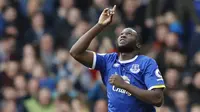 1. Romelu Lukaku (Everton) - 21 Gol. (AFP/Adrian Dennis) 