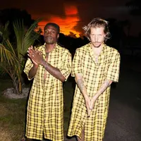 Intip koleksi dress untuk pria karya stylist rapper ‘Rockstar’ Post Malone. (Instagram/hesherworld).