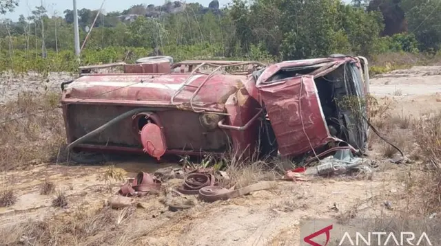 Mobil Damkar Kecelakaan Saat Misi Padamkan Kebakaran Hutan