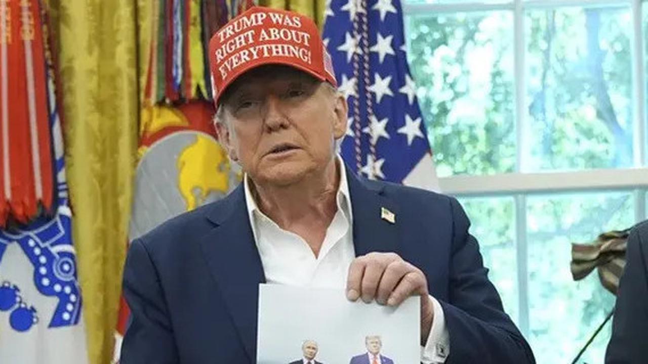 Dua Bos BBC Mundur Akibat Edit Pidato Donald Trump
