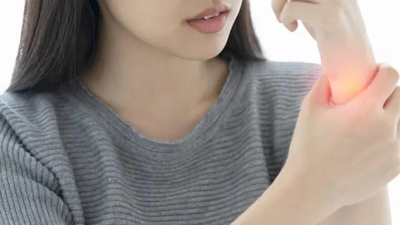 Apakah Mandi Malam Menyebabkan Rematik? Simak Penjelasan Ilmiah dan Temuan Terkini