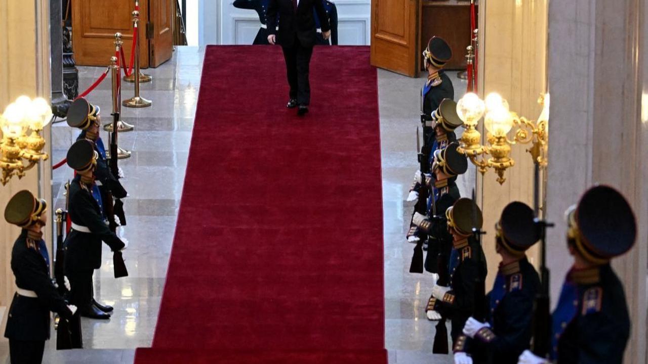 Sementara Ukraina menilai seremoni pelantikan Putin kembali menjadi kepada negara Rusia ini telah menciptakan "ilusi legalitas bagi seseorang yang berkuasa hampir seumur hidup". Foto: Reuters / Pool<br>