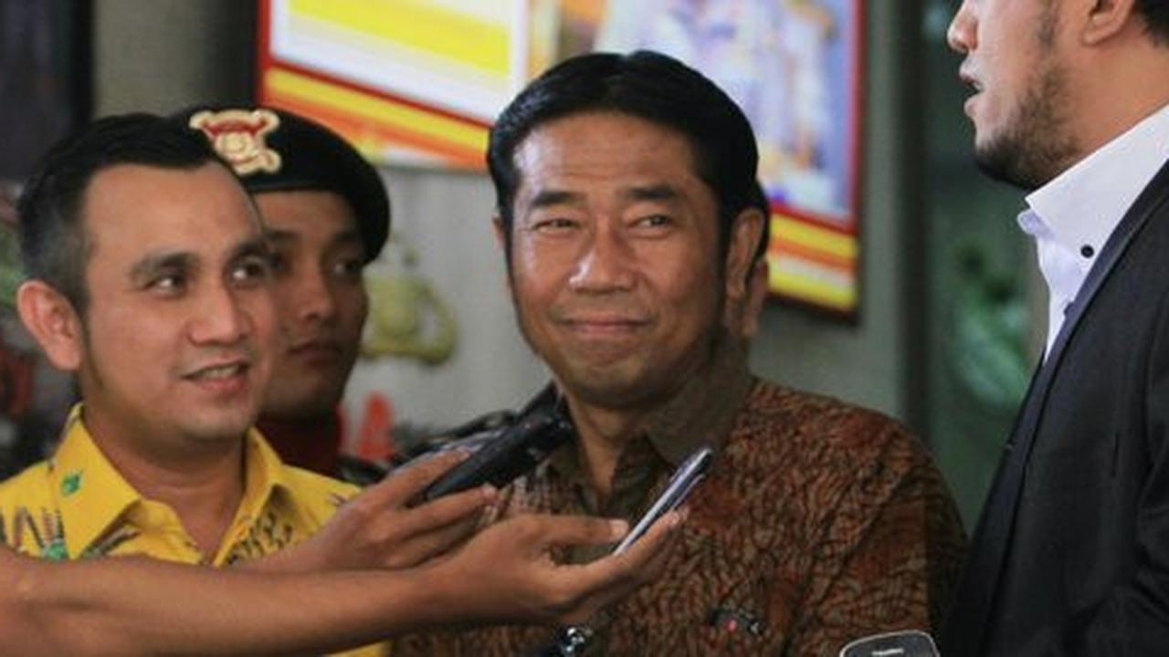 Tiba-tiba ke Bareskrim, Haji Lulung ngaku mau bantu ungkap kasus UPS