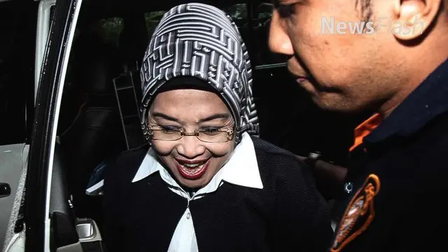 Partai Demokrat sebagai pengusung Sylviana Murni Dalam Pilkada DKI Jakarta, meminta agar proses Hukum yang mnenjerat mantan walikota Jakpus ini tersebut dilakukan usai tahapan Pilkada DKI Jakarta 2017.