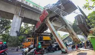 Pramono Geram JPO Tendean Rusak Ditabrak Truk: Keteledoran Sopir