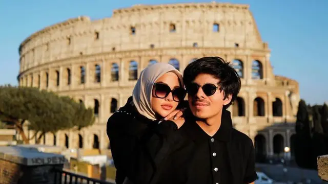 7 Gaya Aurel Hermansyah Jadi Cewek Kue hingga Cewek Mamba saat Liburan di Italia