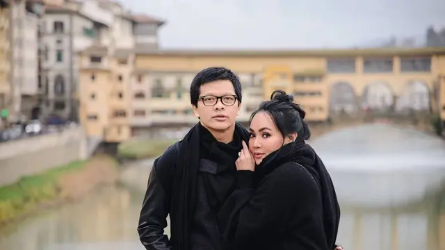 [Bintang] Armand Maulana dan Dewi Gita