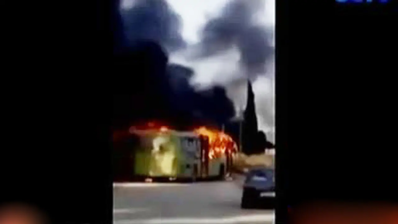 VIDEO: Bus-Bus yang Hendak Evakuasi Warga Aleppo Dibakar Militan