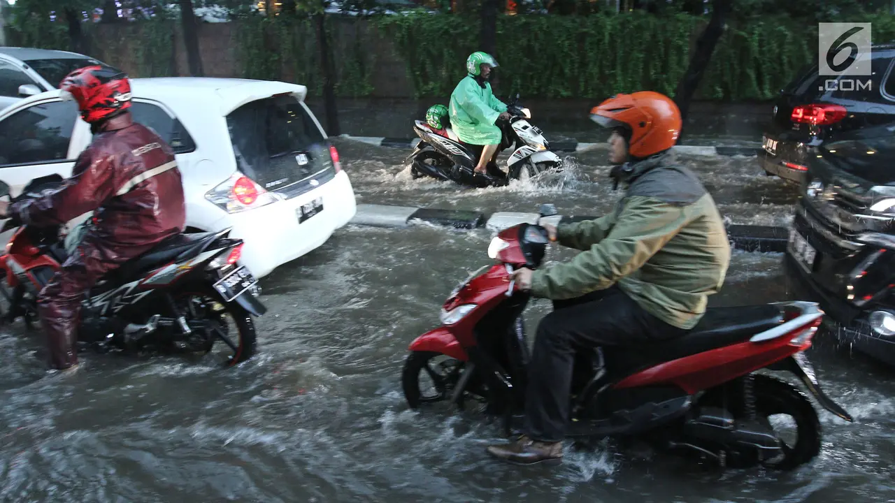 Diguyur Hujan Deras, Kemang Kembali Tergenang