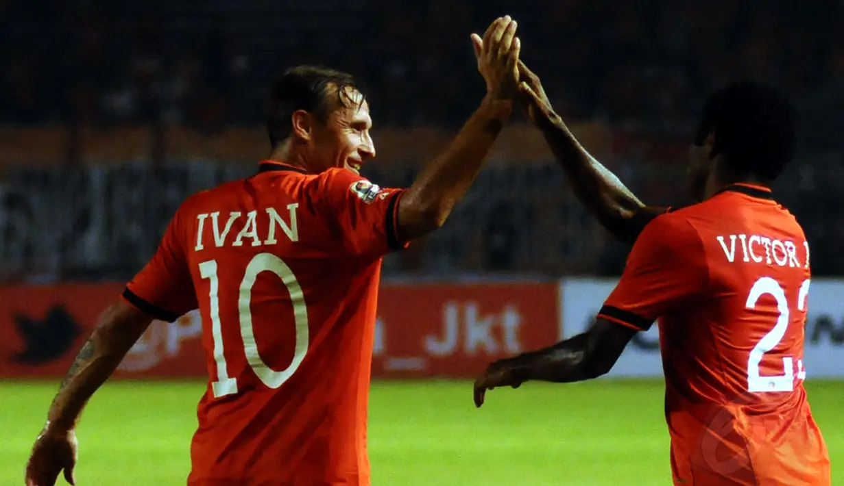 Persija Jakarta sukses membekuk Persijap Jepara 4-1 di stadion GBK, Senin (26/5/2014). (Liputan6.com/Helmi Fithriansyah)