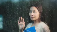 Prilly Latuconsina Luncurkan Buku Retak Luruh Kembali Utuh, Bicara Luka dan Upaya Memulihkan Diri