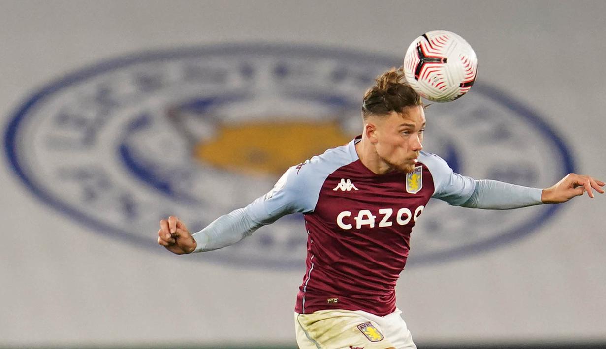 Matty Cash - Sejak bergabung dengan Aston Villa dari Nottingham Forest, Matthew Cash telah menunjukan perkembangan yang begitu pesat. Pemain berkebangsaan Inggris ini merupakan bagian penting dari skuat utama The Villa musim ini. (Jon Super/POOL/AFP)
