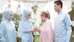 Momen pertunangan Cut Meyriska dan Roger Danuarta pun berlangsung penuh bahagia. (Liputan6.com/IG/@dierabachir)