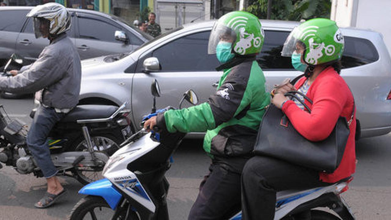 Menteri Yuddy izinkan PNS cari uang tambahan dari GO-JEK & Grab Bike