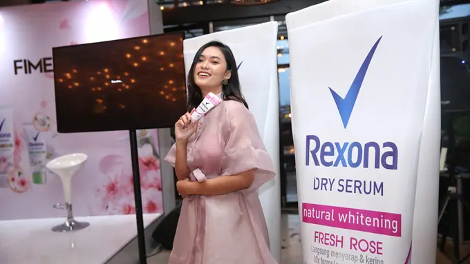 Kulit Ketiak Cerah dengan Rexona Dry Serum, Modal Pede Jajal Tren Fashion 2020